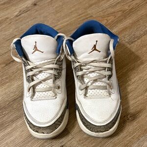 Jordan Retro 3 Kids Sneakers in White and Blue with Gold Accents